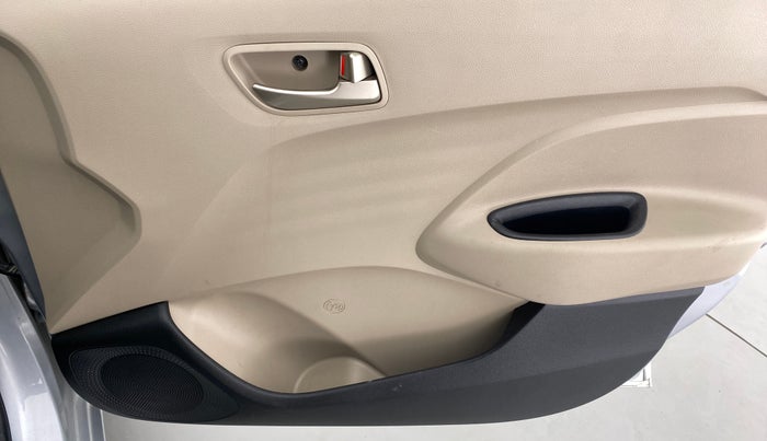 2018 Hyundai NEW SANTRO ASTA 1.1 MT, Petrol, Manual, 16,799 km, Driver Side Door Panels Control