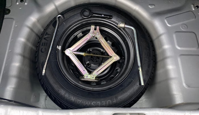 2018 Hyundai NEW SANTRO ASTA 1.1 MT, Petrol, Manual, 16,799 km, Spare Tyre
