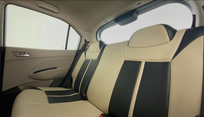 2018 Hyundai NEW SANTRO ASTA 1.1 MT, Petrol, Manual, 16,799 km, Right Side Rear Door Cabin