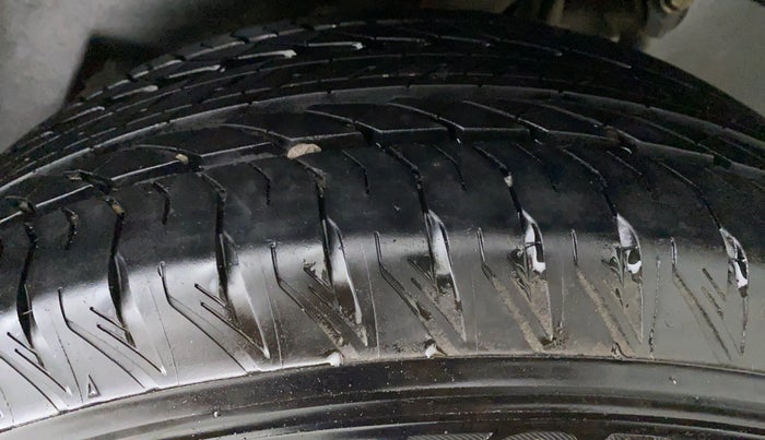 2021 Mahindra XUV500 W11 AT, Diesel, Automatic, 8,732 km, Left Rear Tyre Tread