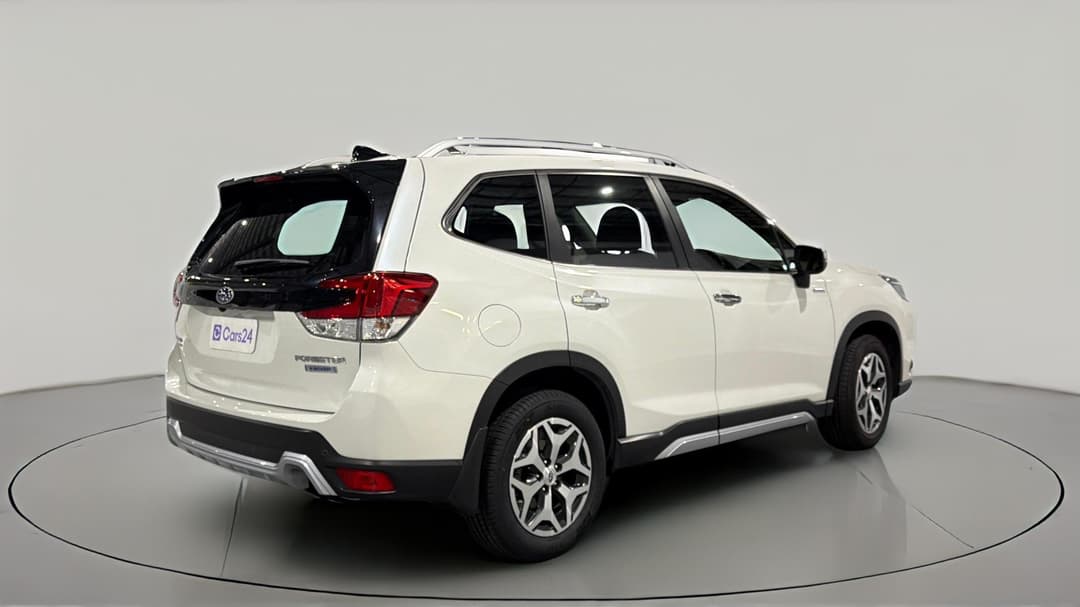 2023 Subaru Forester Hybrid L (AWD), Automatic, 46759 km, Right Back Diagonal (45- Degree) View