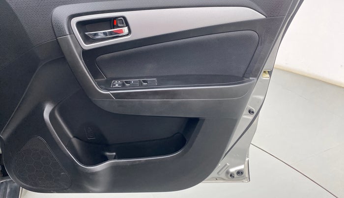 2020 Maruti Vitara Brezza ZXI AT SHVS, Petrol, Automatic, 35,308 km, Driver Side Door Panels Control