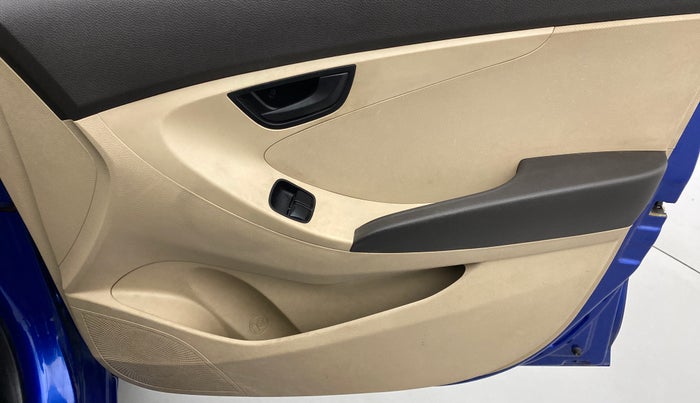 2017 Hyundai Eon ERA +, Petrol, Manual, 37,111 km, Driver Side Door Panels Control