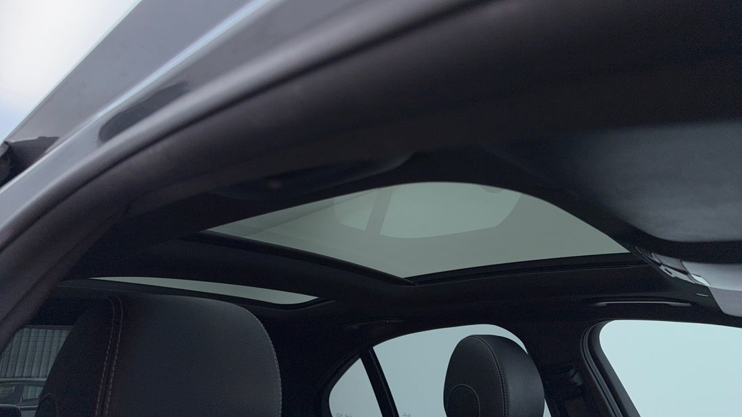 Interior Sunroof/Moonroof