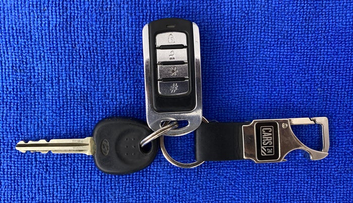 2014 Hyundai i10 MAGNA 1.1 IRDE2, Petrol, Manual, 33,799 km, Key Close Up