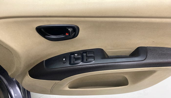 2014 Hyundai i10 MAGNA 1.1 IRDE2, Petrol, Manual, 33,799 km, Driver Side Door Panels Control