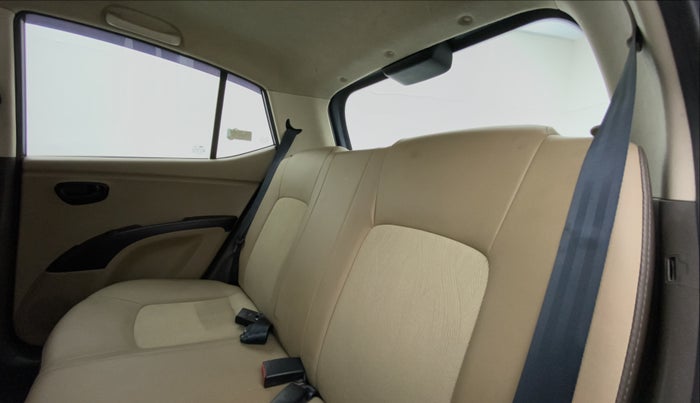 2014 Hyundai i10 MAGNA 1.1 IRDE2, Petrol, Manual, 33,799 km, Right Side Rear Door Cabin