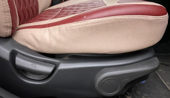 2014 Hyundai Xcent S 1.2, Petrol, Manual, 72,159 km, Driver Side Adjustment Panel