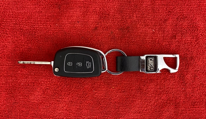 2014 Hyundai Xcent S 1.2, Petrol, Manual, 72,159 km, Key Close Up