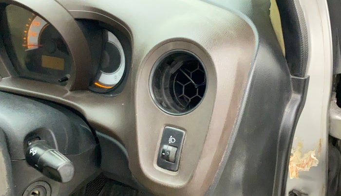 2012 Honda Brio E MT, Petrol, Manual, 83,271 km, AC Unit - Front vent has minor damage