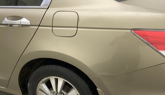 2010 Honda Accord 2.4L I-VTEC AT, Petrol, Automatic, 75,842 km, Left quarter panel - Minor scratches