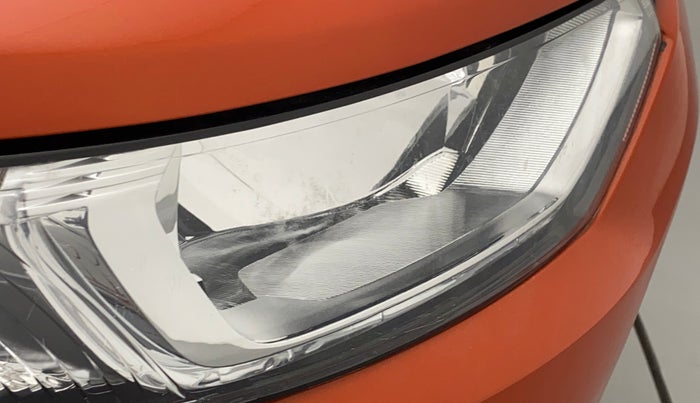2016 Ford Ecosport AMBIENTE 1.5L PETROL, Petrol, Manual, 1,11,777 km, Right headlight - Minor scratches