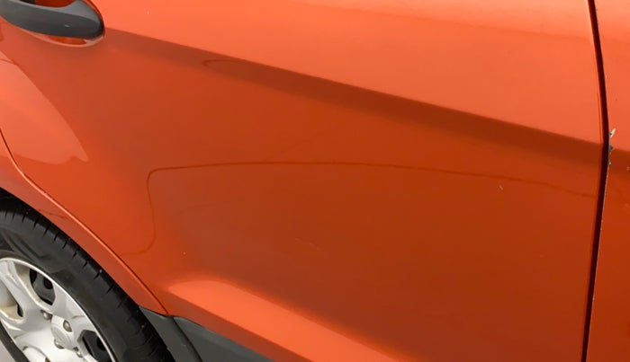 2016 Ford Ecosport AMBIENTE 1.5L PETROL, Petrol, Manual, 1,11,777 km, Right rear door - Minor scratches