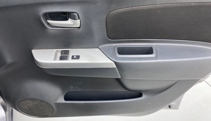 2011 Maruti Wagon R 1.0 LXI, Petrol, Manual, 82,053 km, Driver Side Door Panels Control