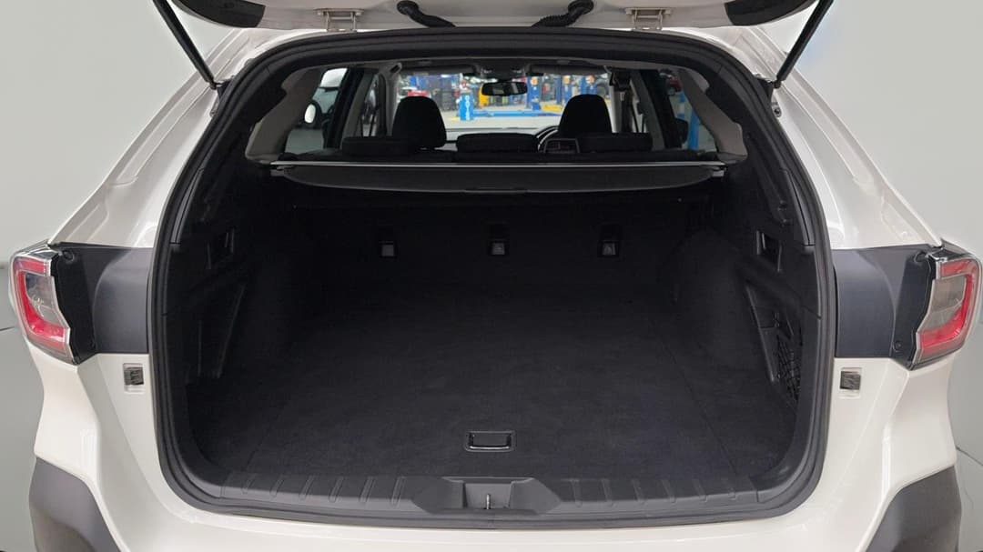 2023 Subaru Outback AWD, Automatic, 49665 km, Boot Inside View