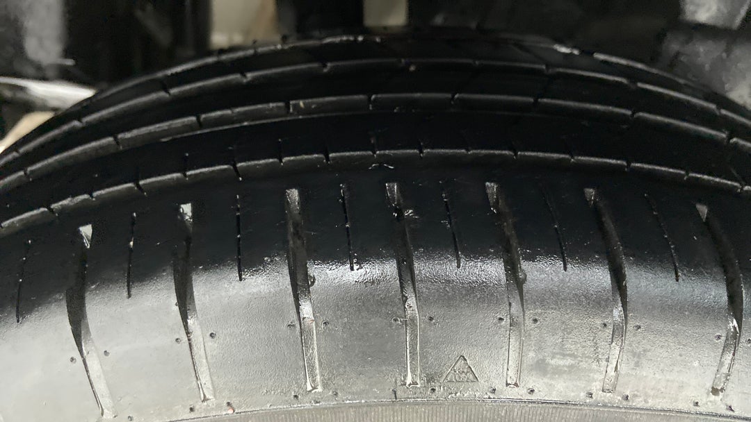 Right Rear Tyre Tread