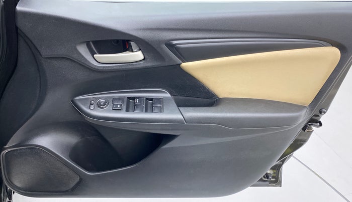 2016 Honda Jazz 1.2 SV MT, Petrol, Manual, 26,748 km, Driver Side Door Panels Control