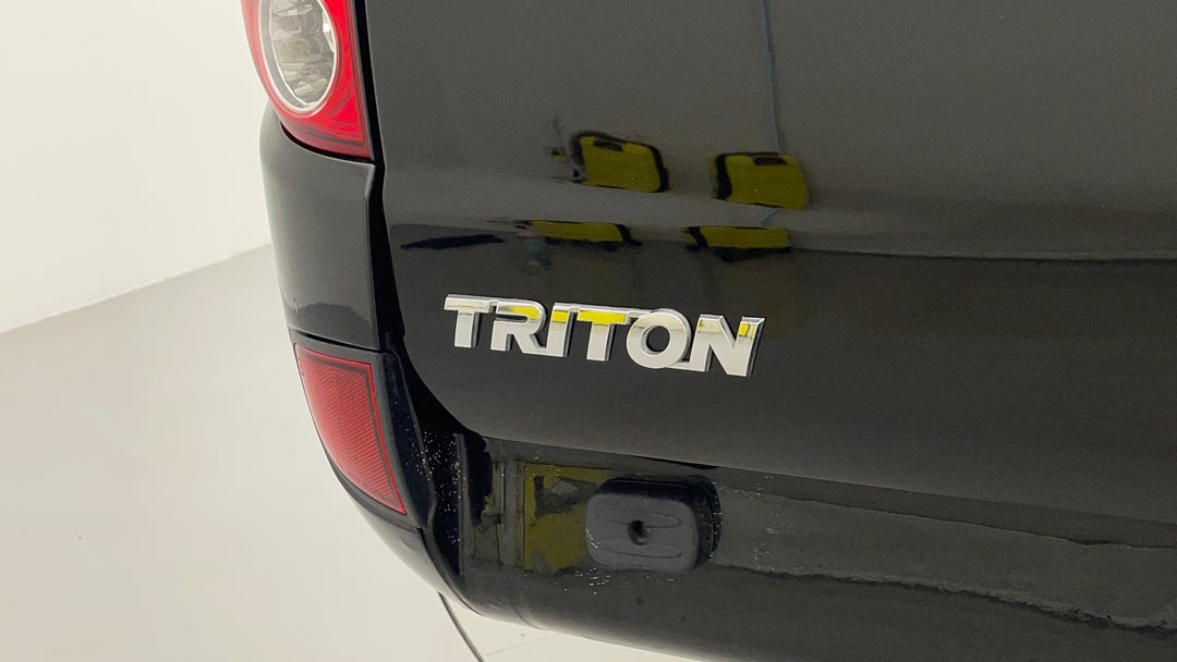 Badge (Boot Left Side)