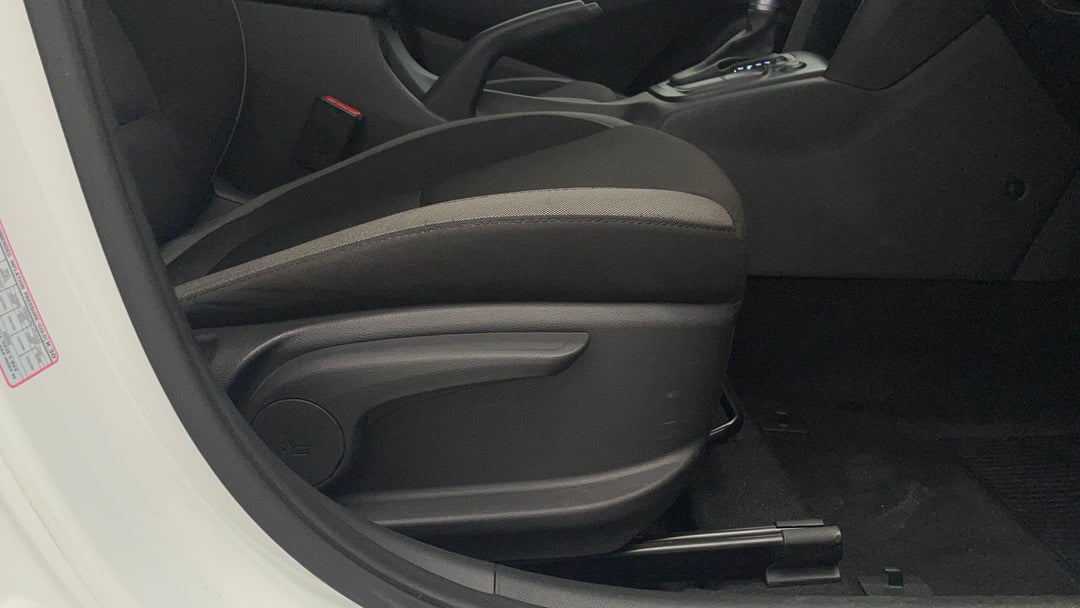 2020 Hyundai Kona Active (fwd), Automatic, 54523 km, Drivers Side Adjustment Panel