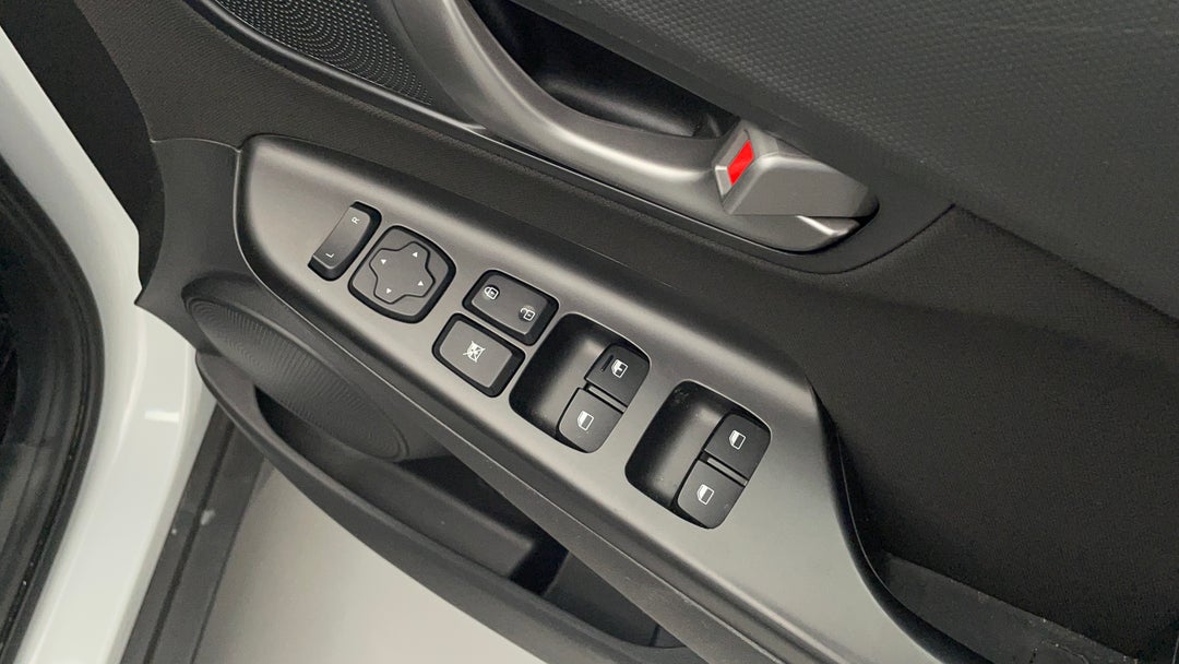 2020 Hyundai Kona Active (fwd), Automatic, 54523 km, Drivers Side Door Panel Controls