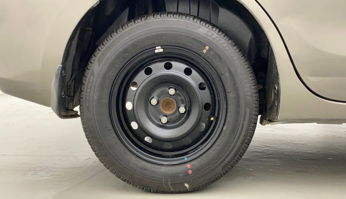 2018 Maruti Dzire VXI, Petrol, Manual, 62,621 km, Right Rear Wheel