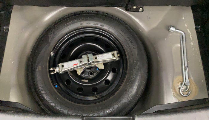2017 Maruti Swift VXI O, Petrol, Manual, 59,084 km, Spare Tyre