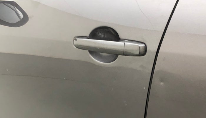 2017 Maruti Swift VXI O, Petrol, Manual, 59,084 km, Front passenger door - Slightly dented