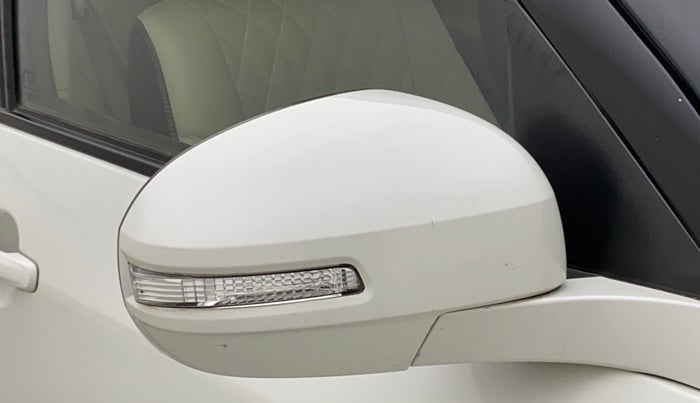 2015 Maruti Swift Dzire ZXI, Petrol, Manual, 1,43,094 km, Right rear-view mirror - Mirror motor not working