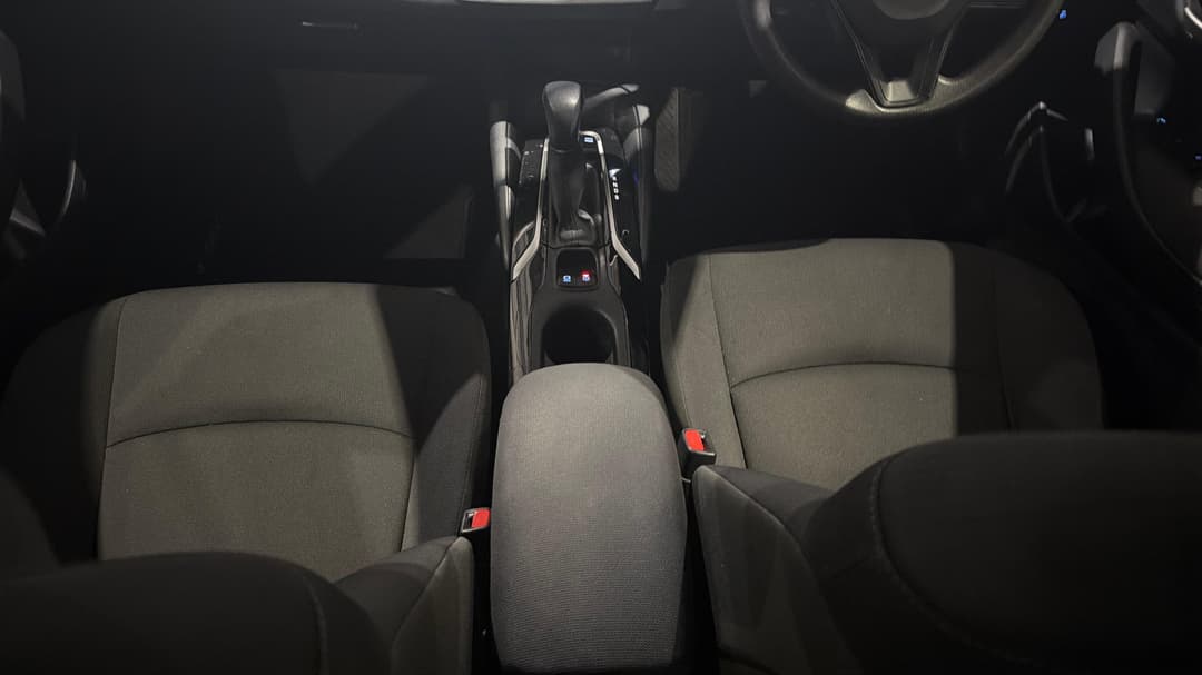 2020 Toyota Corolla Ascent Sport Hybrid, Automatic, 69334 km, Center Console