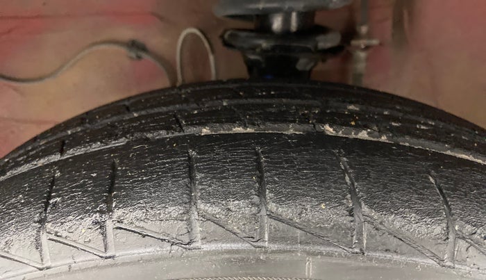 2019 Maruti Alto LXI, Petrol, Manual, 38,898 km, Left Front Tyre Tread