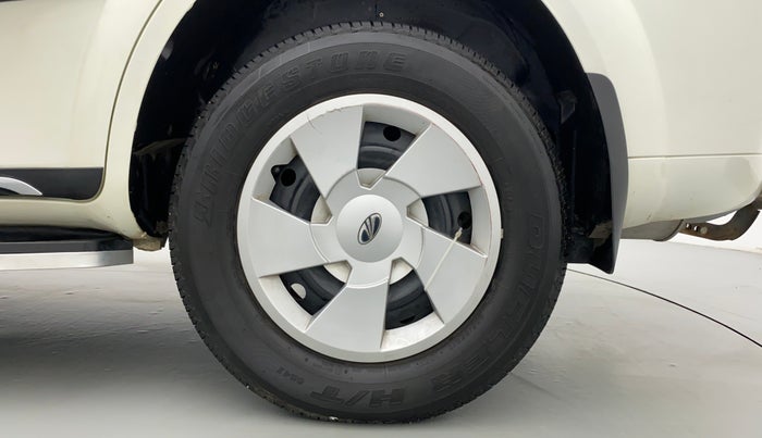 2020 Mahindra XUV500 W5, Diesel, Manual, 28,713 km, Left Rear Wheel