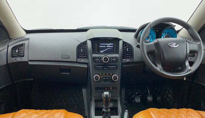2020 Mahindra XUV500 W5, Diesel, Manual, 28,713 km, Dashboard