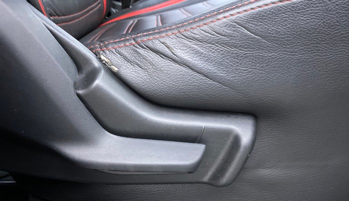 2018 Maruti IGNIS DELTA 1.2 K12, Petrol, Manual, 42,212 km, Driver Side Adjustment Panel