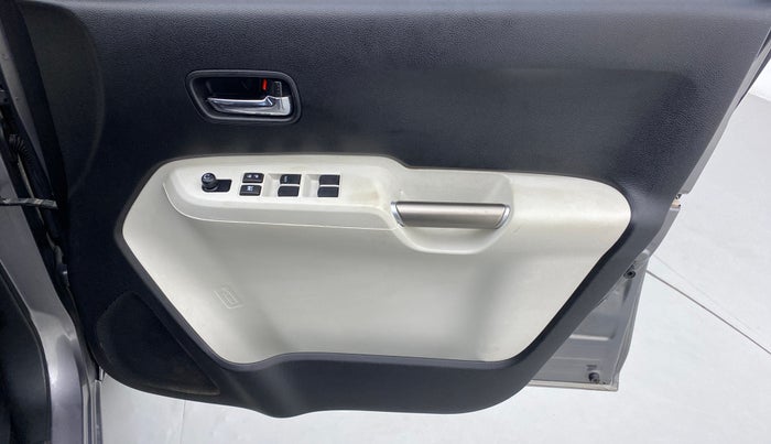2018 Maruti IGNIS DELTA 1.2 K12, Petrol, Manual, 42,212 km, Driver Side Door Panels Control