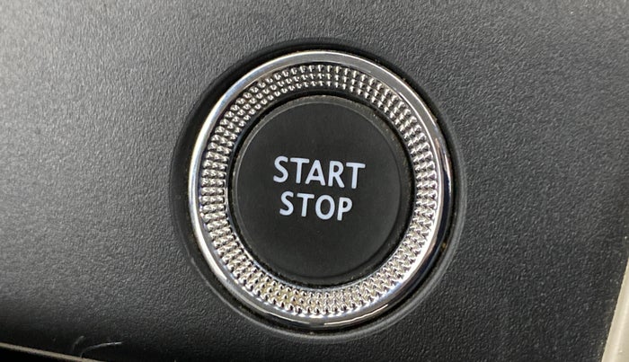 2019 Renault TRIBER 1.0 RXZ, Petrol, Manual, 22,161 km, Keyless Start/ Stop Button