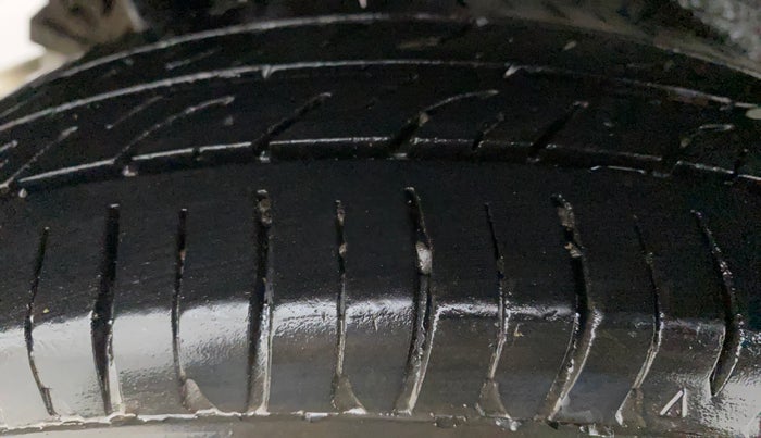 2012 Maruti Wagon R 1.0 LXI CNG, CNG, Manual, 59,435 km, Right Rear Tyre Tread