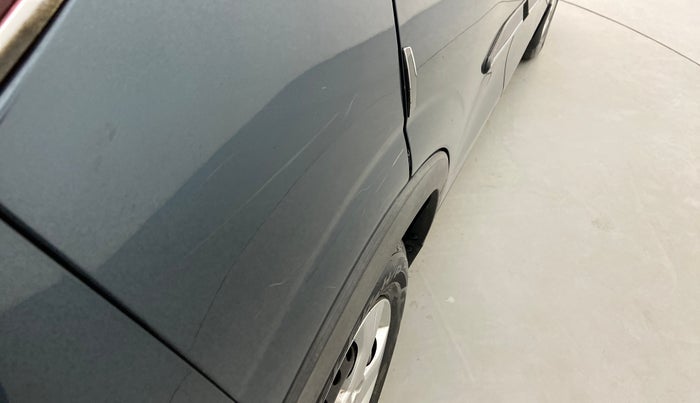2021 Mahindra XUV300 1.2 W6 AT, Petrol, Automatic, 25,852 km, Right quarter panel - Minor scratches