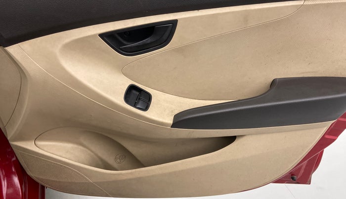 2014 Hyundai Eon MAGNA PLUS, Petrol, Manual, 23,965 km, Driver Side Door Panels Control