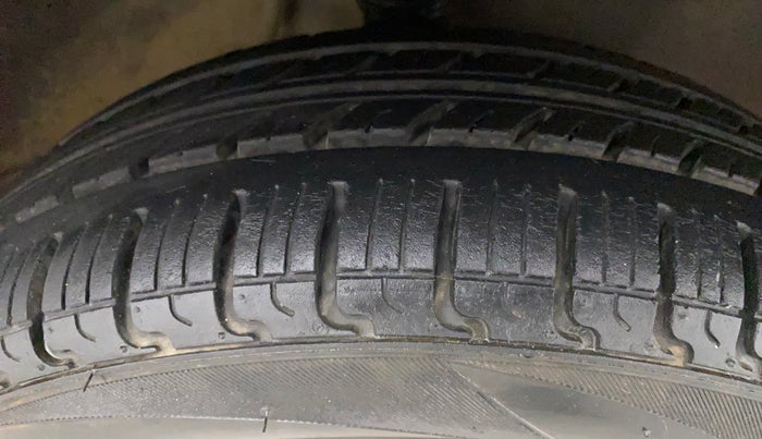 2012 Maruti Alto K10 VXI, Petrol, Manual, 44,597 km, Right Front Tyre Tread