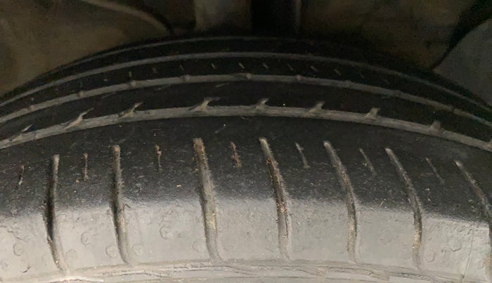 2015 Hyundai Creta SX PLUS 1.6 PETROL, Petrol, Manual, 51,328 km, Right Front Tyre Tread