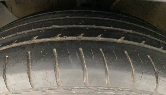 2015 Hyundai Creta SX PLUS 1.6 PETROL, Petrol, Manual, 51,328 km, Left Front Tyre Tread