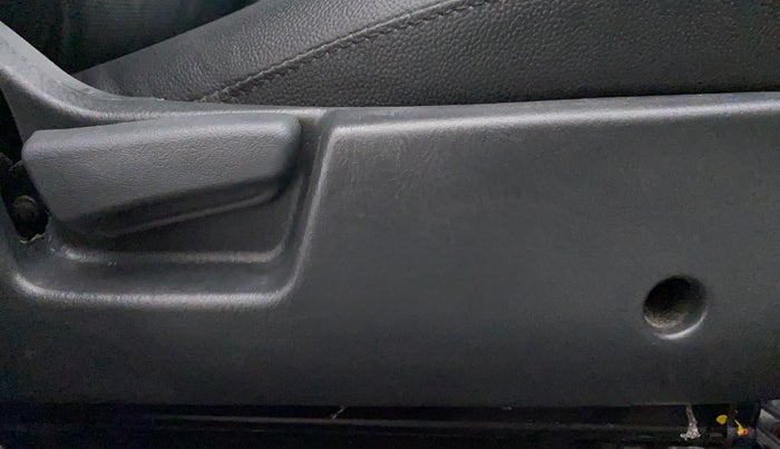 2016 Maruti Alto K10 VXI AMT P, Petrol, Automatic, 6,958 km, Driver Side Adjustment Panel