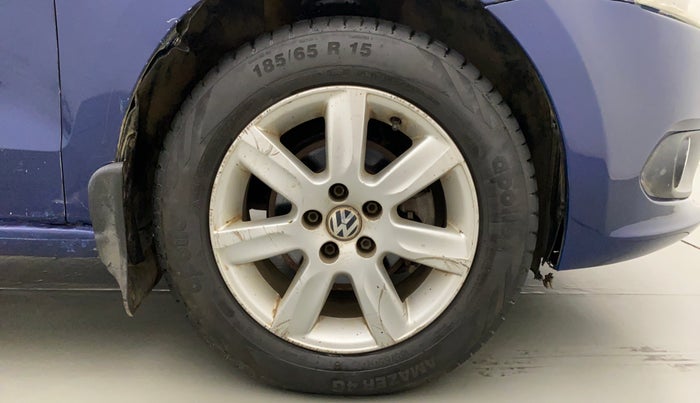 2011 Volkswagen Vento HIGHLINE DIESEL 1.6, Diesel, Manual, 99,527 km, Right Front Wheel