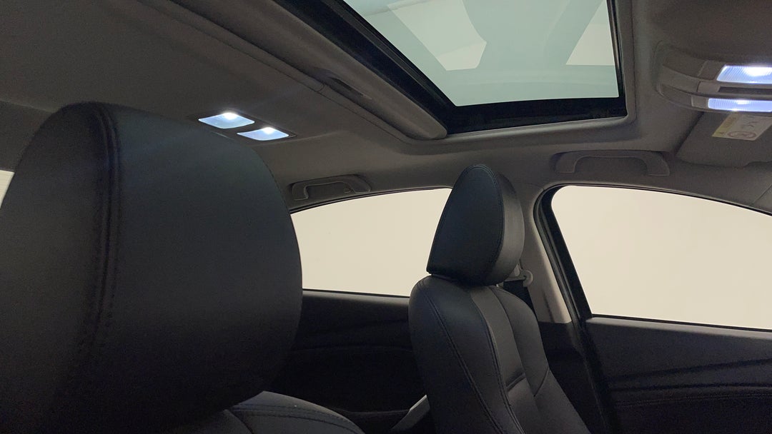 Interior Sunroof/Moonroof