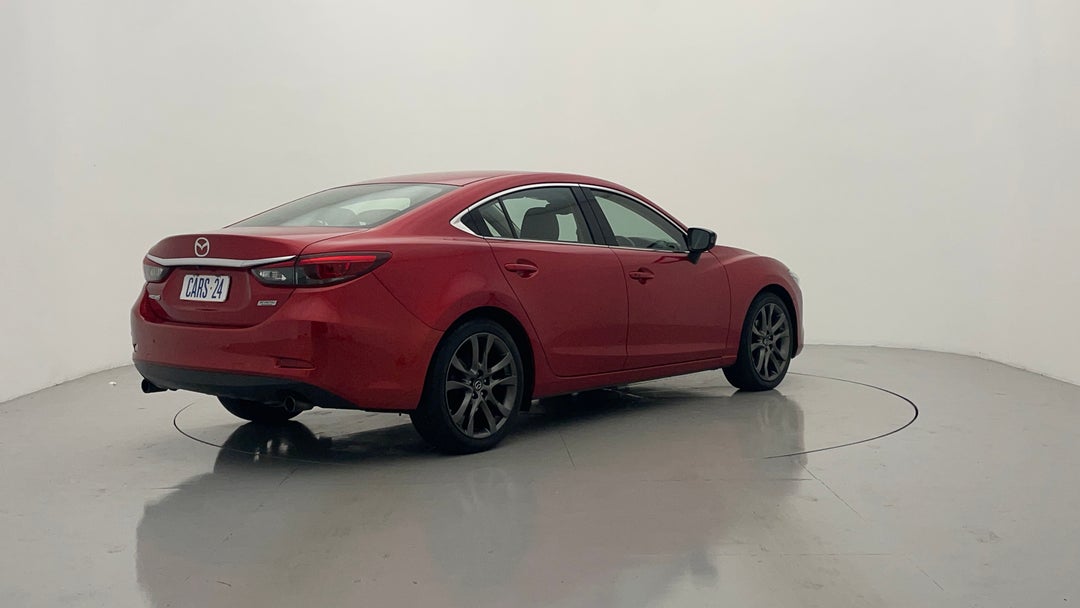 Right Back Diagonal (45- Degree) View