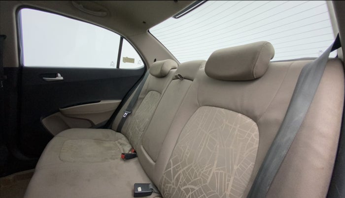 2015 Hyundai Xcent S 1.2, Petrol, Manual, 82,261 km, Right Side Rear Door Cabin