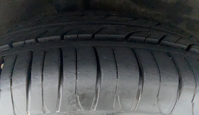 2015 Hyundai Xcent S 1.2, Petrol, Manual, 82,261 km, Right Rear Tyre Tread