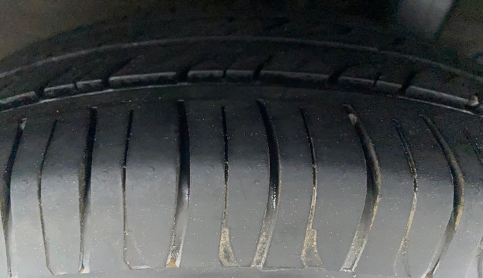 2015 Hyundai Xcent S 1.2, Petrol, Manual, 82,261 km, Left Rear Tyre Tread