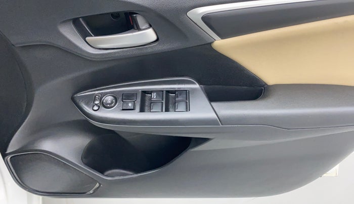 2016 Honda Jazz 1.2 V AT, Petrol, Automatic, 42,593 km, Driver Side Door Panels Control