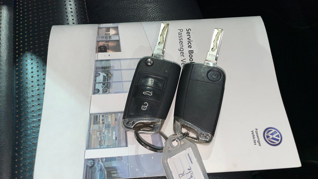 2019 Volkswagen Golf R, Automatic, 115230 km, Key Close-up